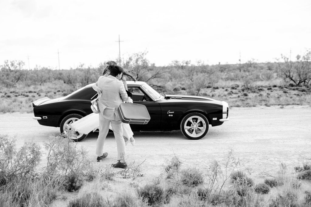 black and white wedding photo of bride and groom in Texas
